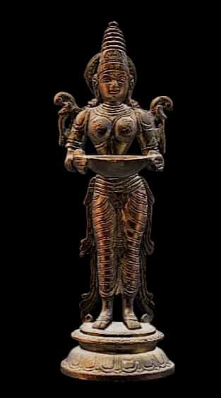 paavai vilakku